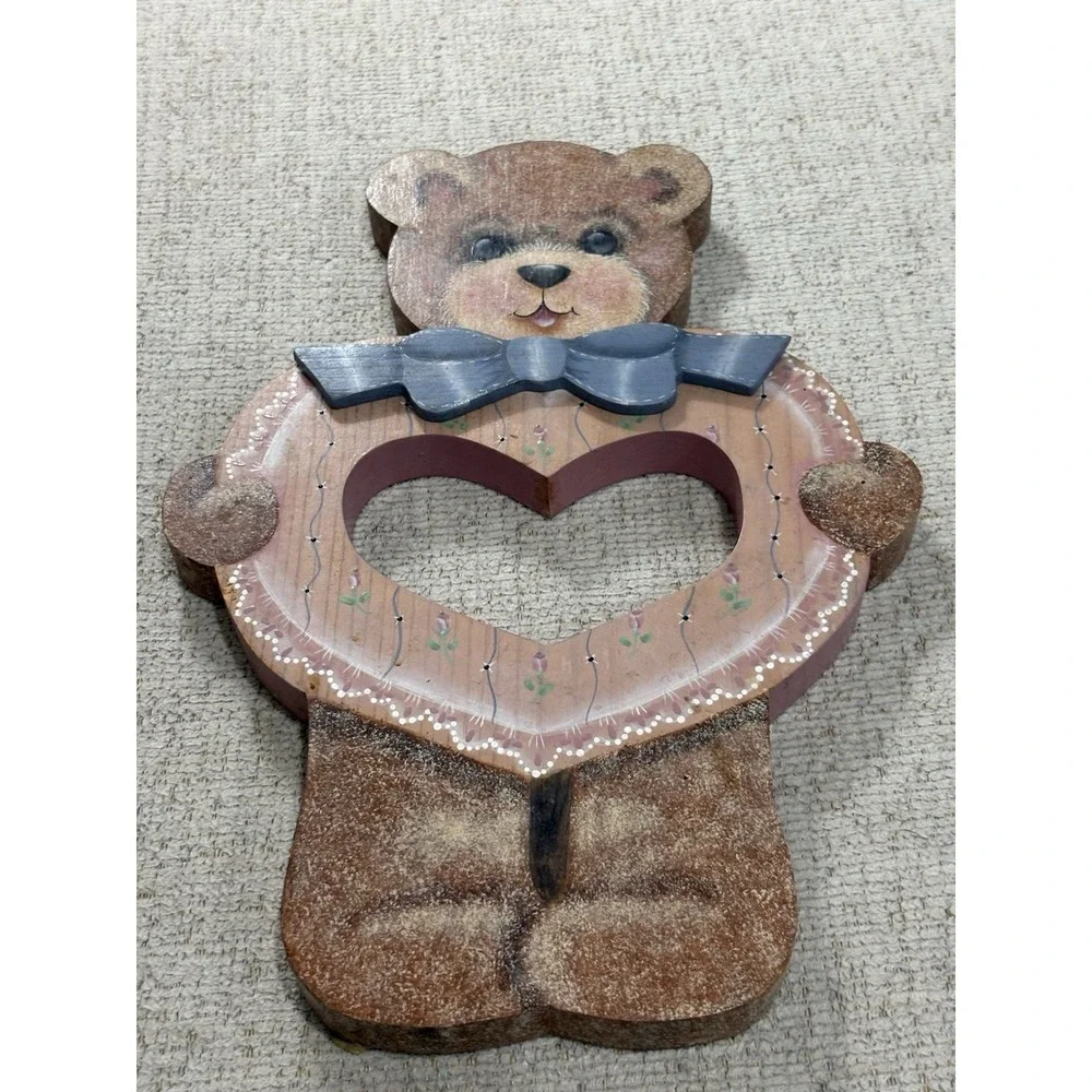 Rustic Wooden Teddy Bear Heart Frame Folk Art Country Cottage Wall Decor